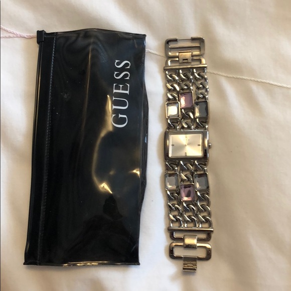 Super cute chunky Guess watch with case! - Picture 4 of 4